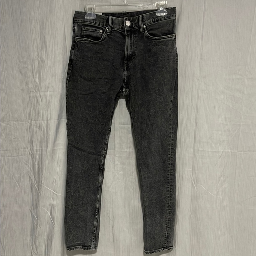 H&M Black Slim Jeans Sleek Versatile Design